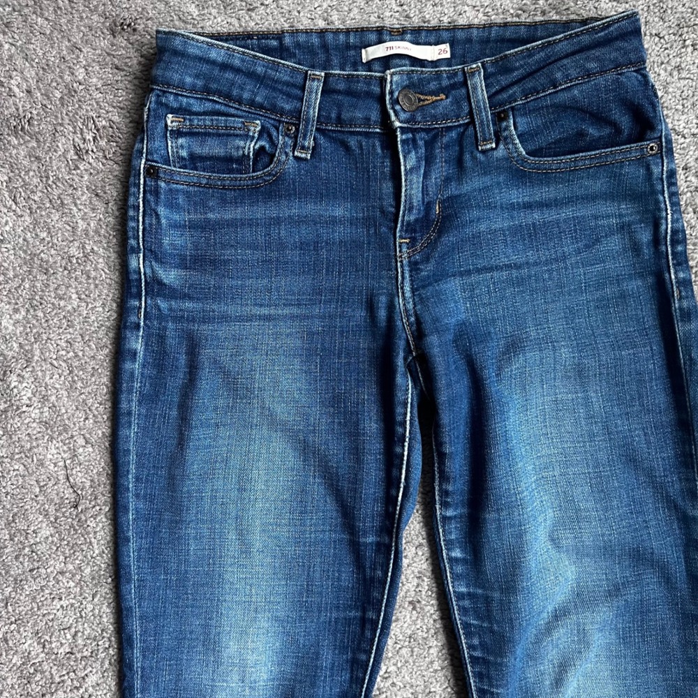 Levis 711 Skinny Jeans Womens 26 Blue Medium Wash Denim Mid Rise Stretch Pants